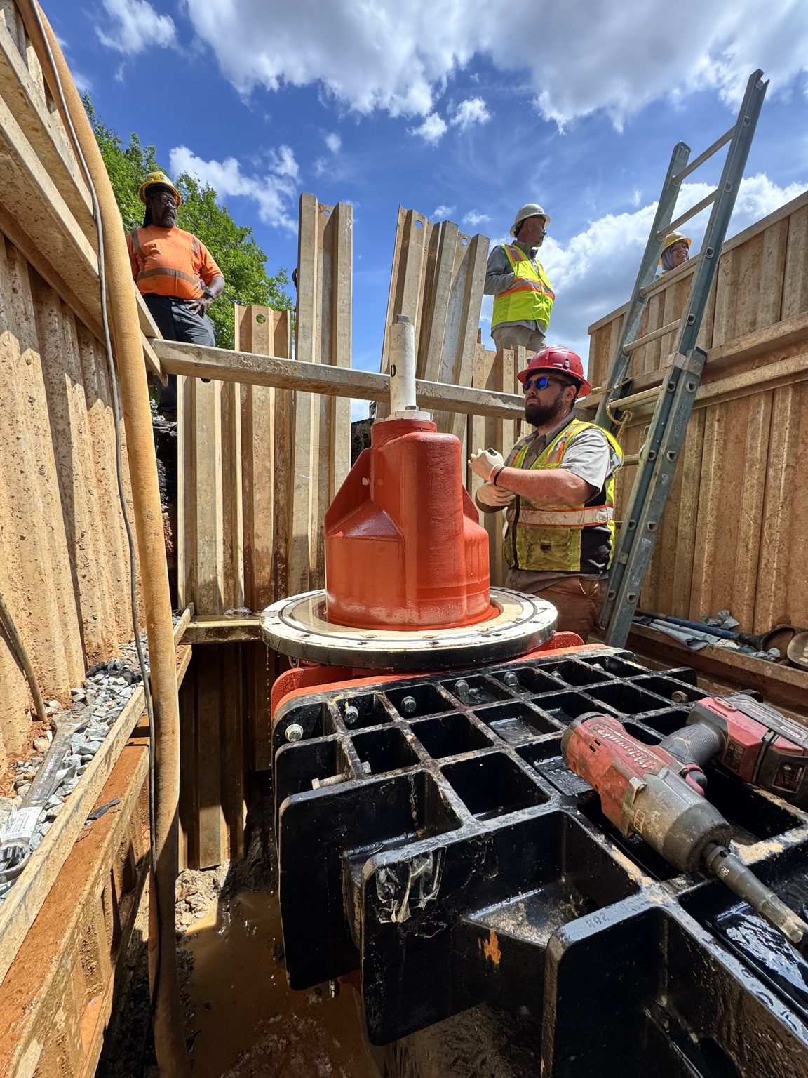 20 inch valve insert being installed on a live water main